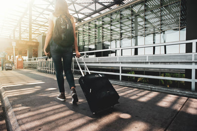 8 Reasons You SHOULDN'T Travel With Someone Who Doesn't Carry-On Only